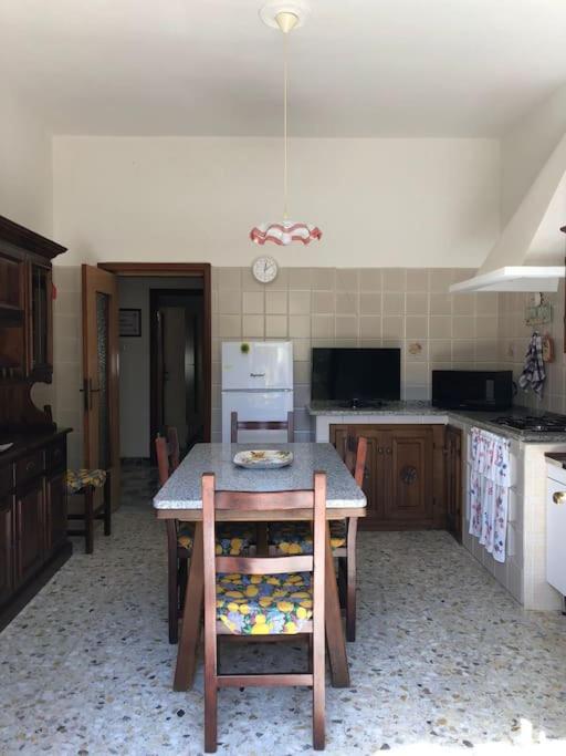 Casa Indipendente Zona Centrale La Maddalena  Exteriör bild